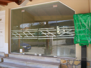 Exterior bar 2 photo
